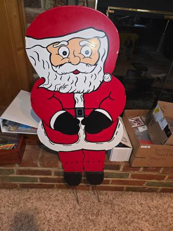 Wooden santa claus lawn ornament 1