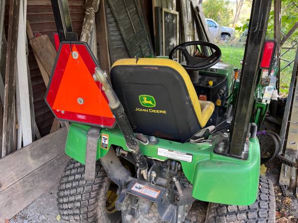 John Deere 2305 Utility Tractor 1