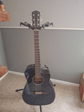 Fender acoustic/electric guitar 1