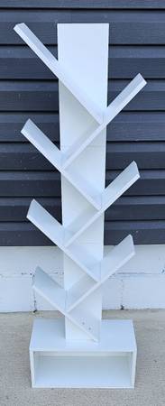 Small white angular bookshelf 1