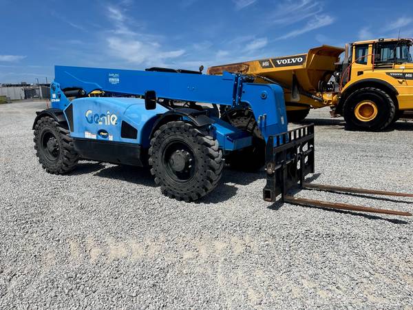 2018 Genie GTH-844 Forklift 1
