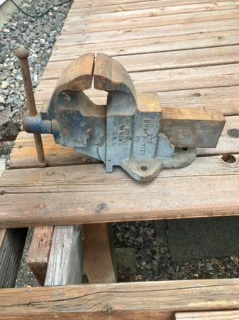 CHA PARKER # 95  3 1/2" Vintage Vise 1