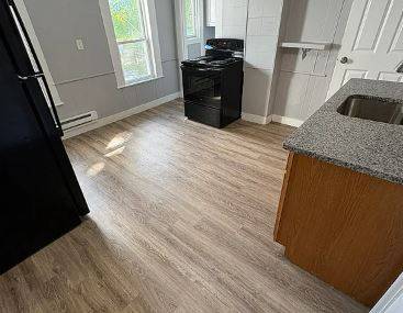 $1,200 / 2br - Recently Updated 2 Bedroom 1 Bathroom Apartment For Rent (Springfield, MA)64017045933057123
