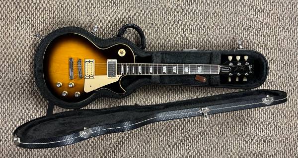 Gibson hardshell electric guitar case 1