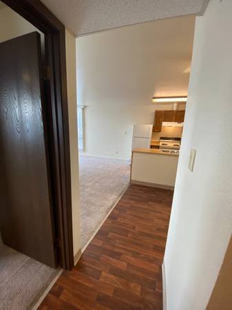 $1,445 / 1br - 780ft2 - A New Day, A Fresh Start: Your Ideal Home Awaits! (Anchorage - Midtown)63991793438082122