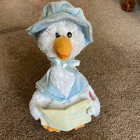 Plush talking Mother Goose by Cuddle Barn 1