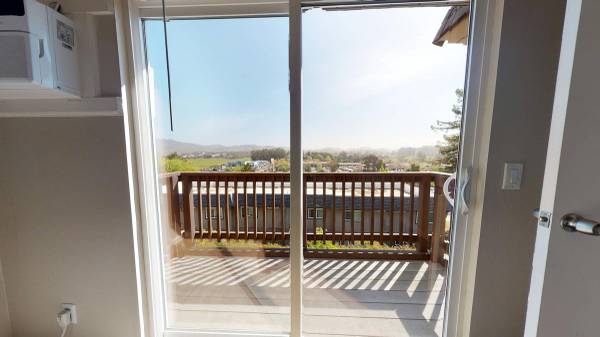 $2,095 / 2br - 972ft2 - Baño remodelado, refrigerador de acero inoxidable, áreas para picnic con parrilla (vallejo / benicia)63994099711106121