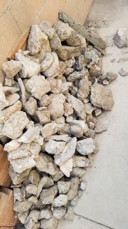 Free broken concrete / fill 1