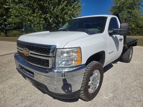2012 Chevrolet Silverado Pickup Truck 1