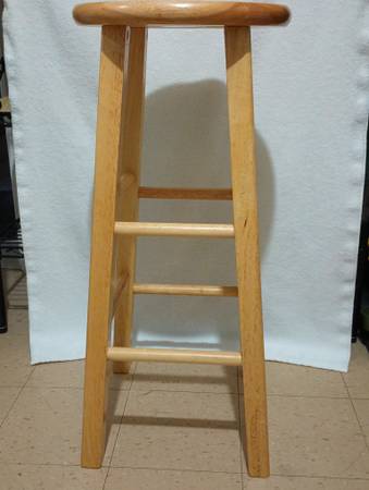 Beautiful solid wood counter stool 1