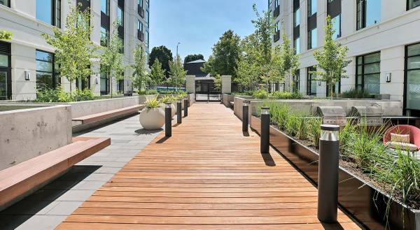 $1,594 / 1br - 590ft2 - Hardwood-style plank flooring throughout living areas, Bike storage (Kerns)63820739592067123