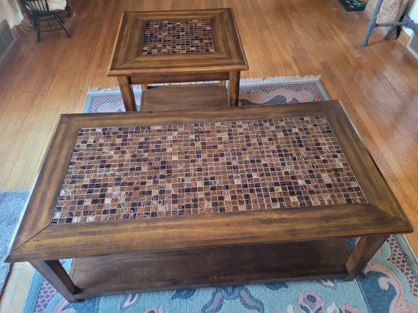 Matching Coffee & End Table 1