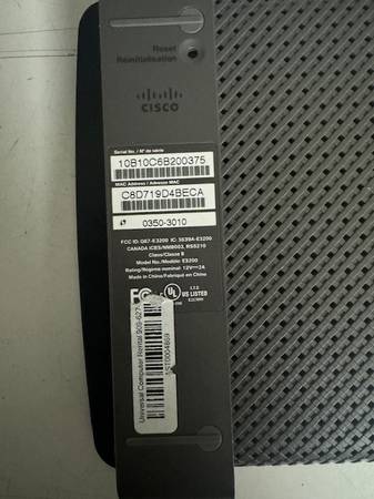 Linksys E3200 300 Mbps Router inalámbrico N de 4 puertos Gigabit - $10 (Chino, CA)62971058907393124