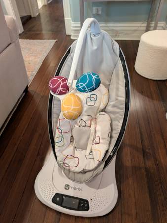 4Moms Mamaroo 1