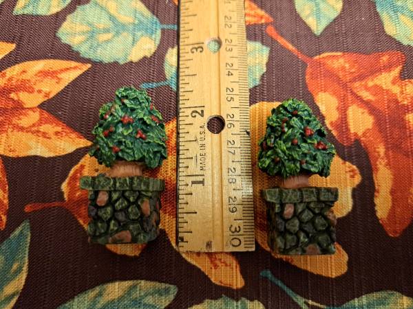 Resin Topiary 1