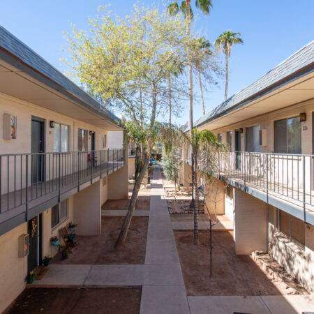 $1,025 / 2br - 775ft2 - Apartamentos Palm Gardens63674947347073124