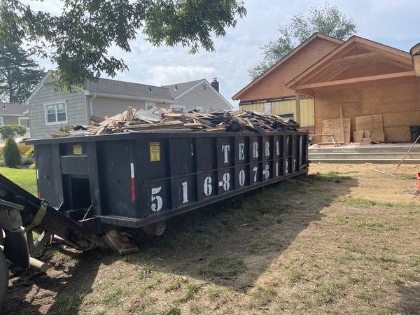 Dumpsters - 10 to 40yd Container Rentals 1