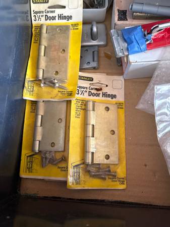 Door hinges 1