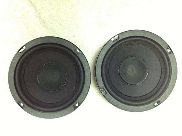 Two pairs of 6.5" midrange drivers (speakers) 1