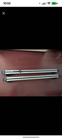 Audi Q5 OEM Base Carrier Bars (8R0 071 151 F) for 2009-2017 1