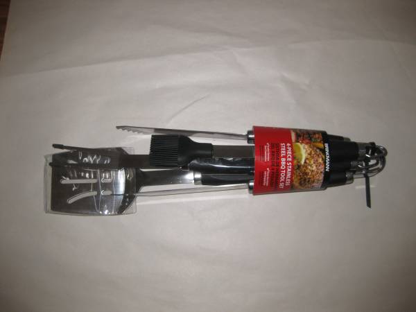 4pcs stainless steel barbeque set 1