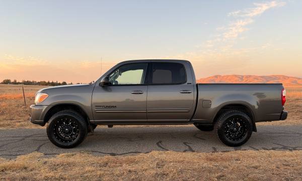 2005 Toyota Tundra SR5 V8 Double Cab 1