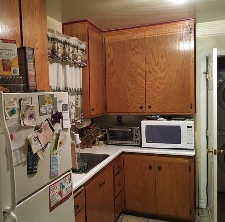 $975 Una habitación agradable (habitación Sunshine) en una encantadora casa de 3 dormitorios (Lake Balboa)63953218441858121