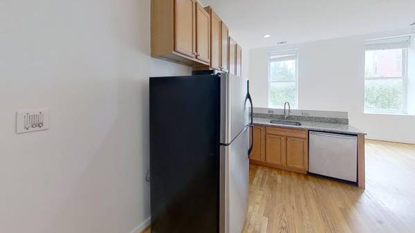 $1,799 / 2br - 1000ft2 - Upgraded 2BR/2BA Apartment with W/D In-Unit!  2 Months Free!!! (Mount Vernon, Mt. Vernon, Downtown, Penn, Inner Harbor)63694591053187121
