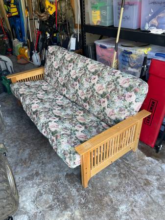 Futon 1