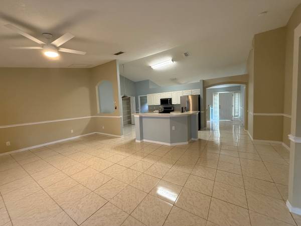 $2,600 / 4br - 2020ft2 - House for rent- Spacious home in the Torino area63799910279043122