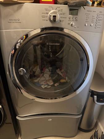 Electrolux gas dryer 1