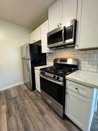 $1,799 / 1br - 0561ft2 - West LA Apartment Available. (Los Angeles)63869887995139123