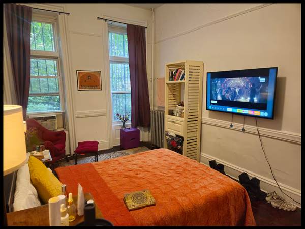 $2,350 / 3br - Huge Room with an Office and big windows (Park Slope Brooklyn)64033460881026122