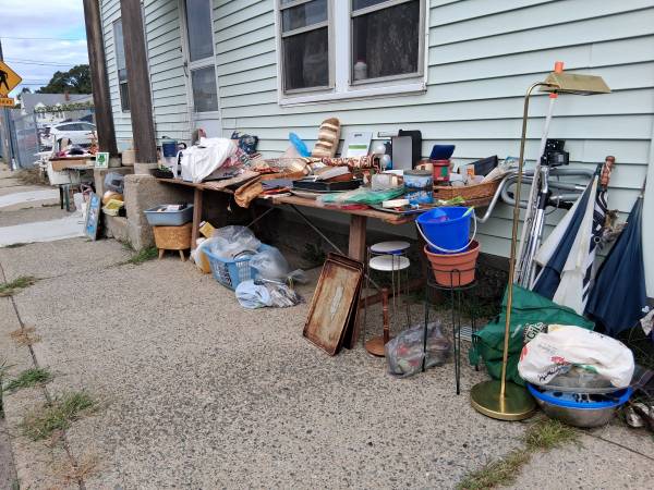 Yard sale photo