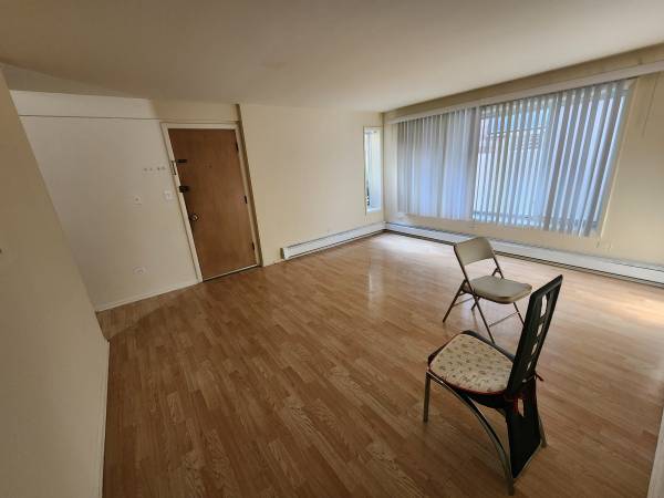 $1,400 / 1br - 750ft2 - 1 bedroom unit in Skokie available for rent (skokie)63960149092355122