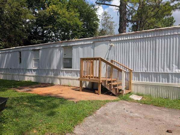 $1,050 / 3br - Comfort, Convenience, and Charm (Huntsville/Decatur)63801859650305120