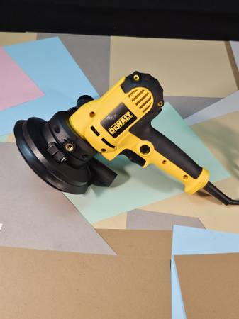 DEWALT DWE6401DS 5-Inch Disc Sander (Corded) 1