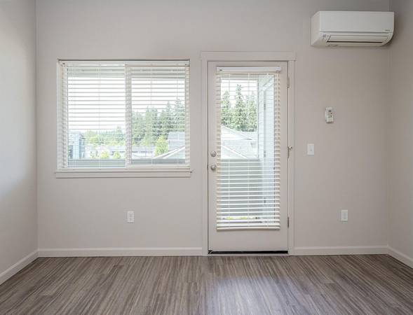 $2,400 / 3br - $1000 MOVE! 1 MTH FREE+ View of Columbia River, Mt Hood, Mt St Helens (Vancouver)63867270574721124