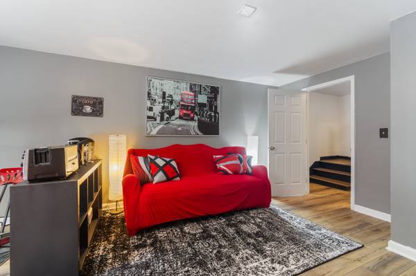 $1500.00 / 1br - Charming Canton Apartment63921560953858123