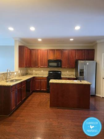 $1795.00 / 3br - 1775ft2 - 210 Leighann Ridge Lane - 163968072611587124
