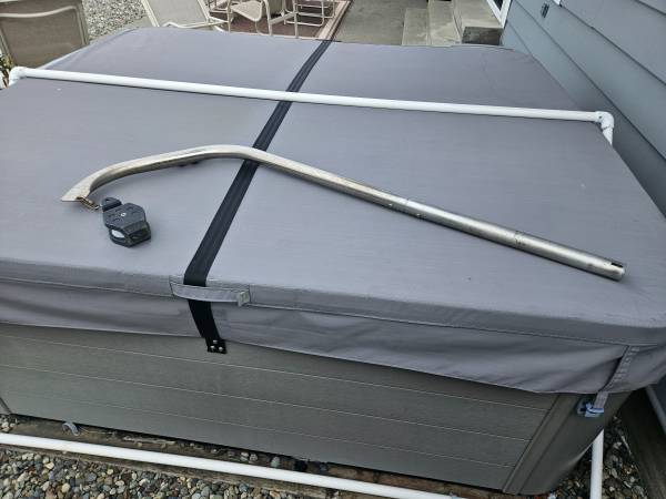 Manual pot puller - $50 (Ferndale)634358112131871220