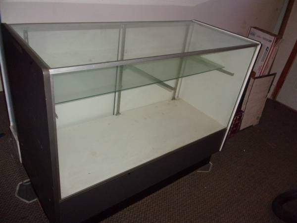 SHOWCASE FOR SALE 1