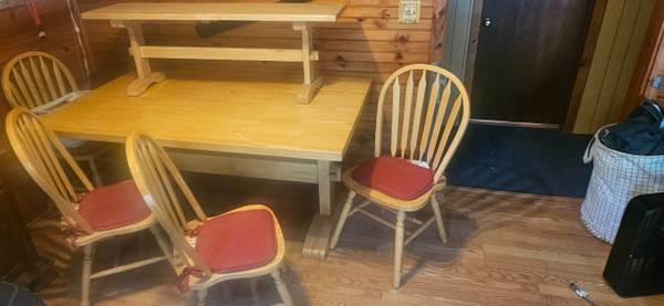 Solid hardwood dining room table 1