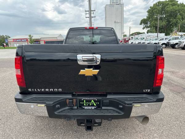 2011 CHEVROLET SILVERADO 3500HD LTZ CREW CAB DUALLY 6.6L DURAMAX 4X4 - $24,950 (LA MOTORSPORTS WINDOM, MN)63489770126339122