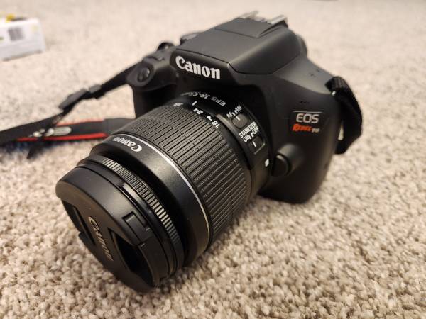 Canon EOS Rebel T6 Paquete de cámara DSLR - $200 (Dunstable, MA)63470102649347124