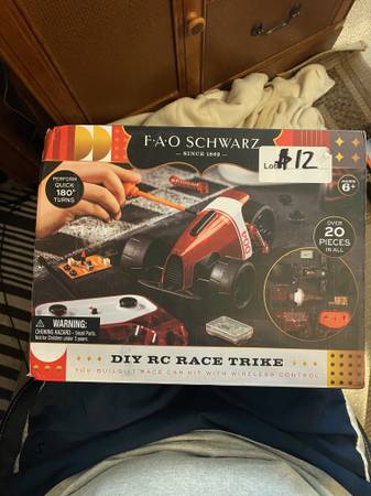 2020 FAO Schwarz DIY RC Race Trike NIB 1