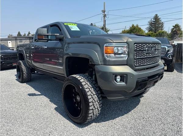 2017 GMC Sierra 2500 HD Crew Cab 4x4 4WD Denali Pickup 4D 6 1/2 ft Tru - $55,999 (Enriquez Auto Group)63499250038659122