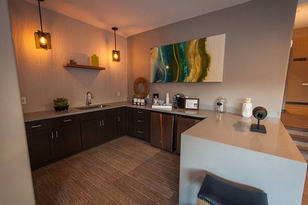 $1,549 / 2br - 1043ft2 - The right place for you! Beautiful 2 bed / 2 bath - prime location! (Mesa - Dobson Ranch)63966952827267121