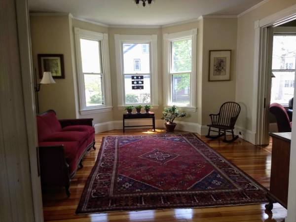 $725 / 1br - Cozy furnished BR in lovely downtown home, avail. Oct-May (Northampton)64017044979073121