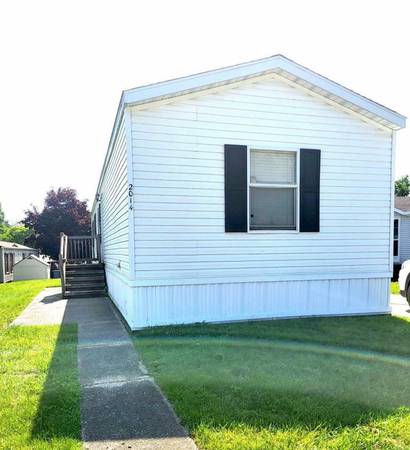 * 3-Bed / 2-Bath * Central AC! * Split Floor Plan * 1